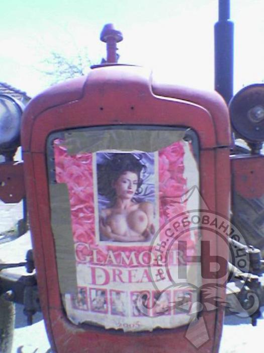 србовање: Sexy traktor